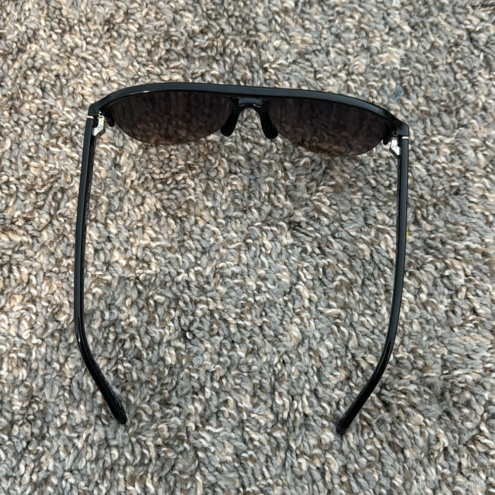 Quay sunglasses - Picture 3 of 4
